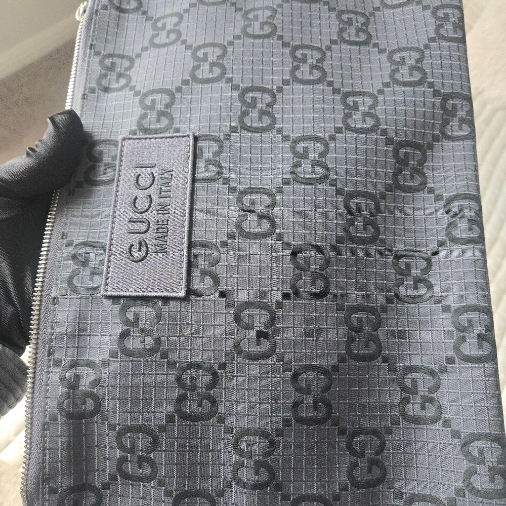 Gucci NWOT GG Monogram Ripstop Pouch Wristlet – Black Gray - Picture 10 of 15